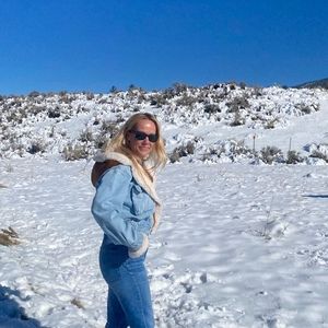 Meet your Posher, Julie